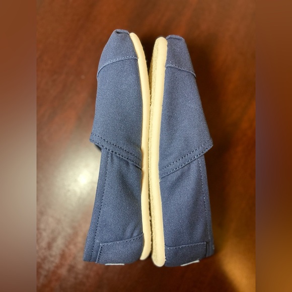 TOMS Alpargata in Navy Canvas (size women 7.5) - Picture 9 of 10